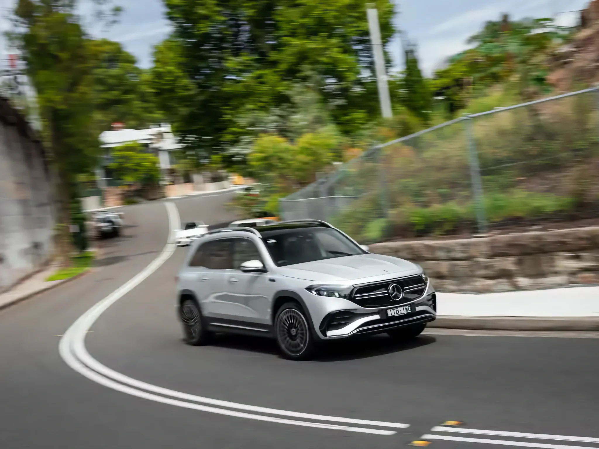 Mercedes EQB250+ Gallery Image 1