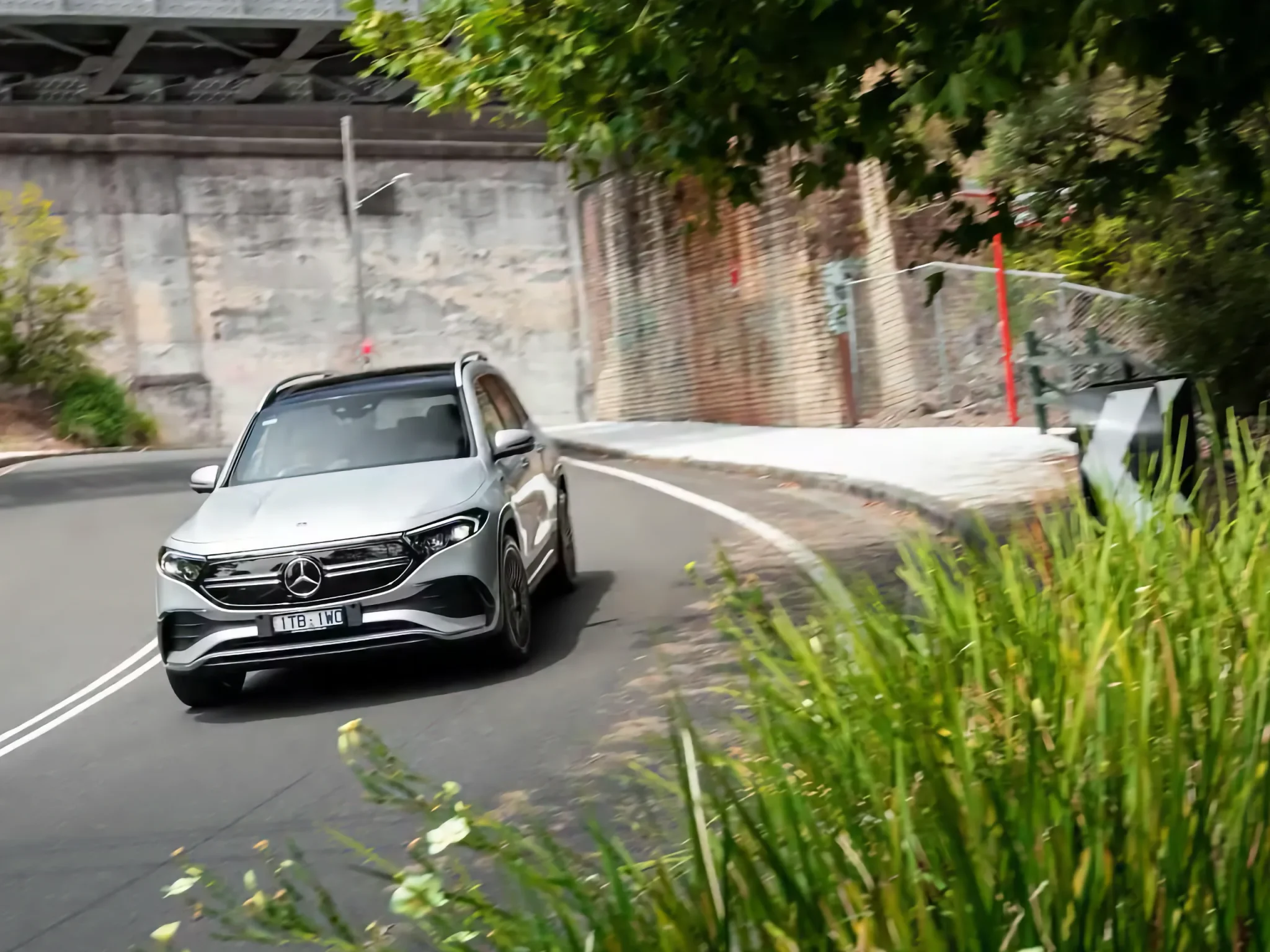 Mercedes EQB250+ Gallery Image 4