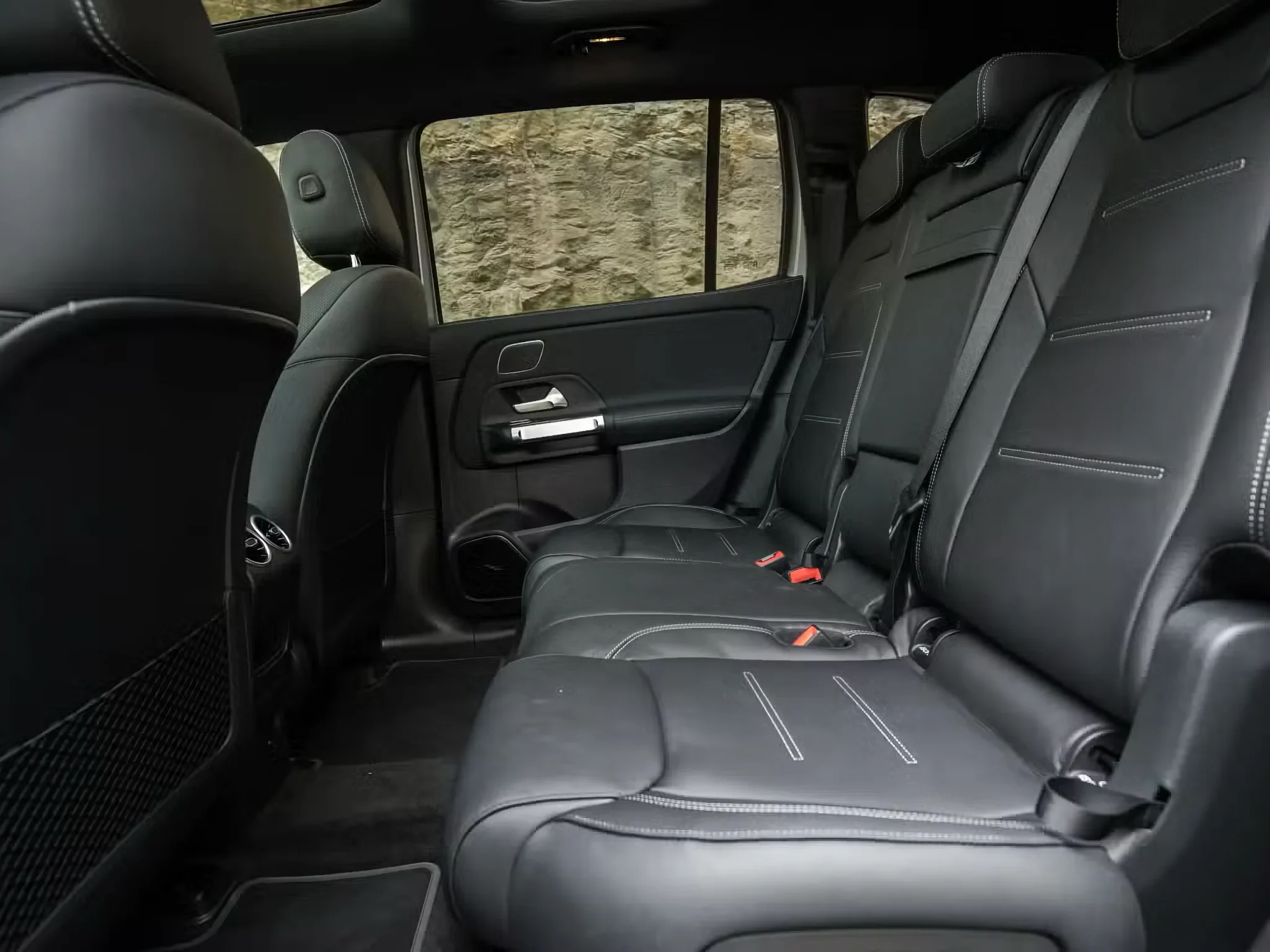 Mercedes EQB250+ Gallery Image 9