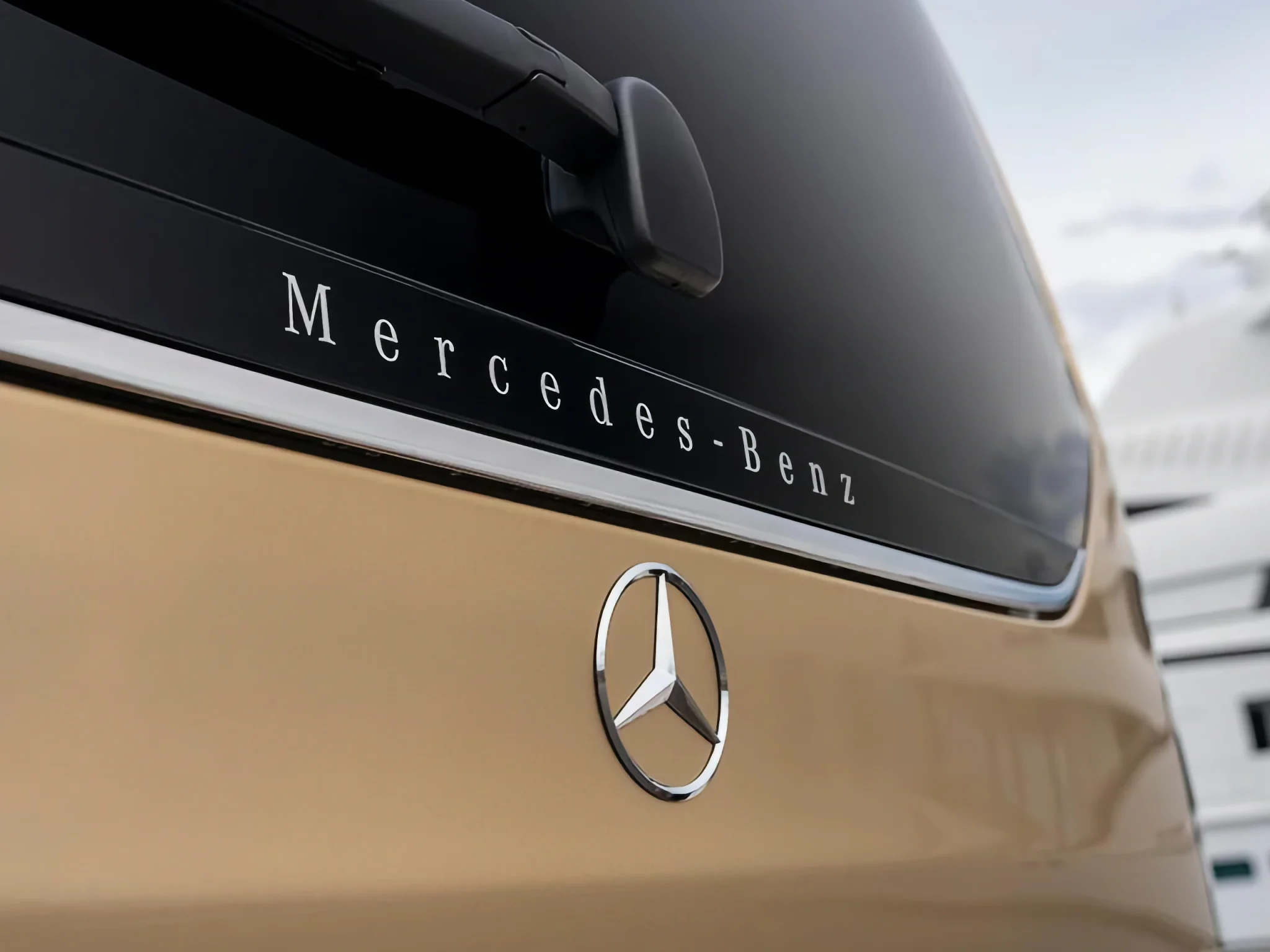 Mercedes EQV Gallery Image 10