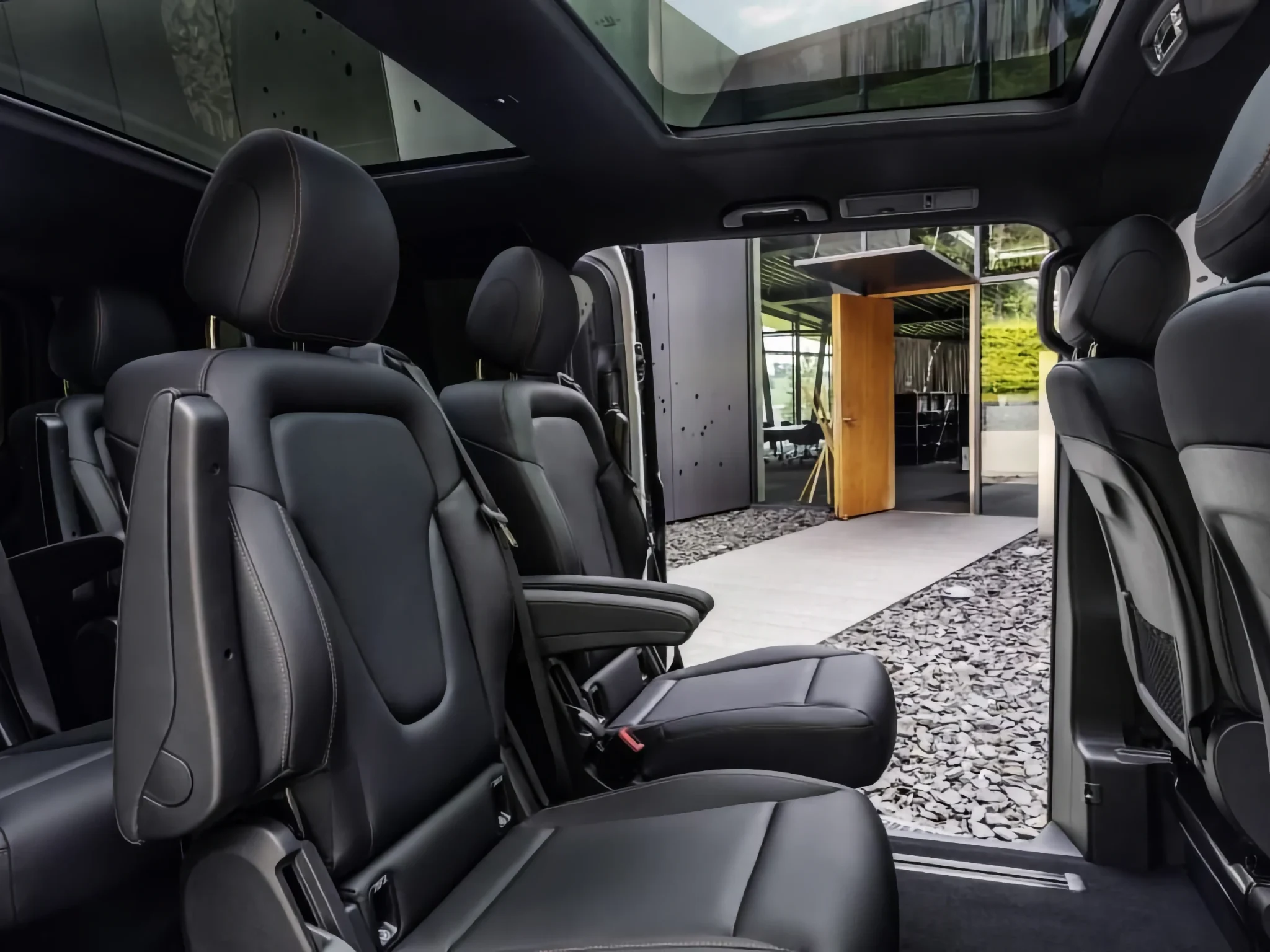 Mercedes EQV Gallery Image 8